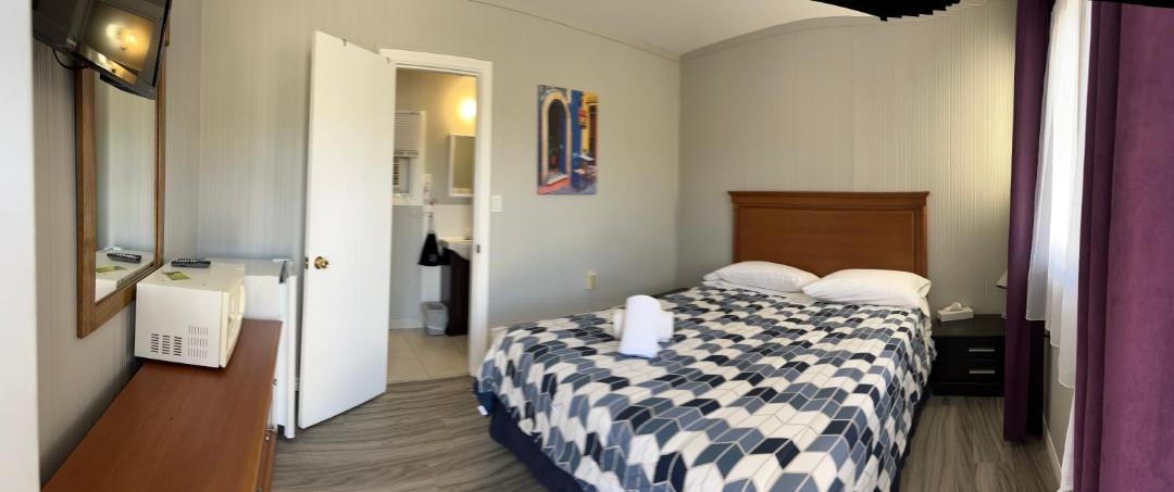 Photo of Bedroom in Wasaga Beach
