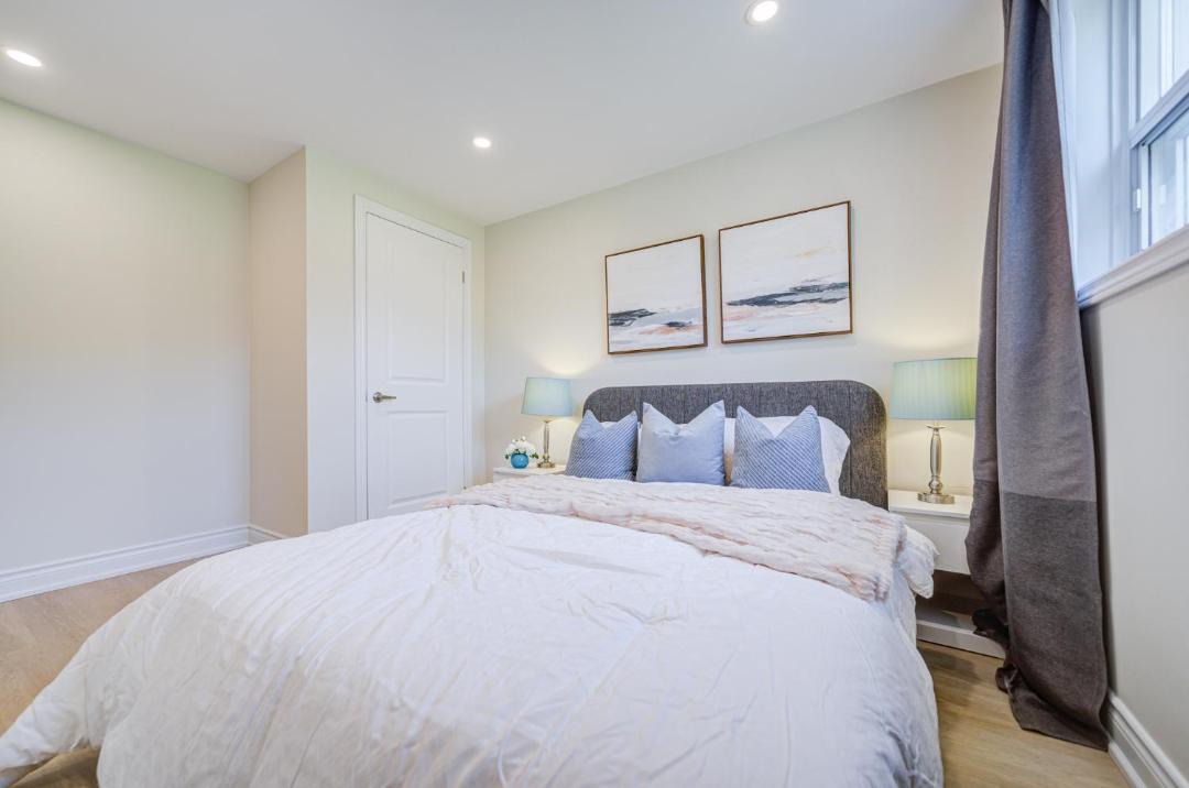 Photo of Bedroom in Steeles