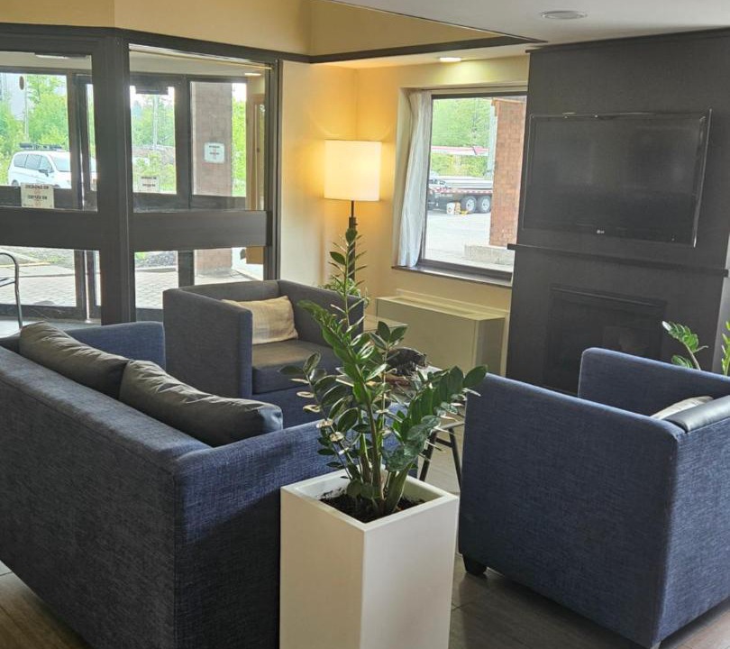 Photo of Livingroom in Parry Sound
