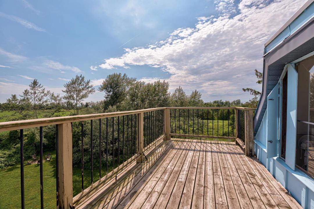 Photo of Patio Balcony in Ashfield-Colborne-Wawanosh
