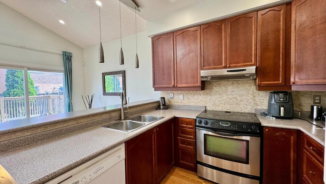 Photo of Kitchen in Churchill Meadows