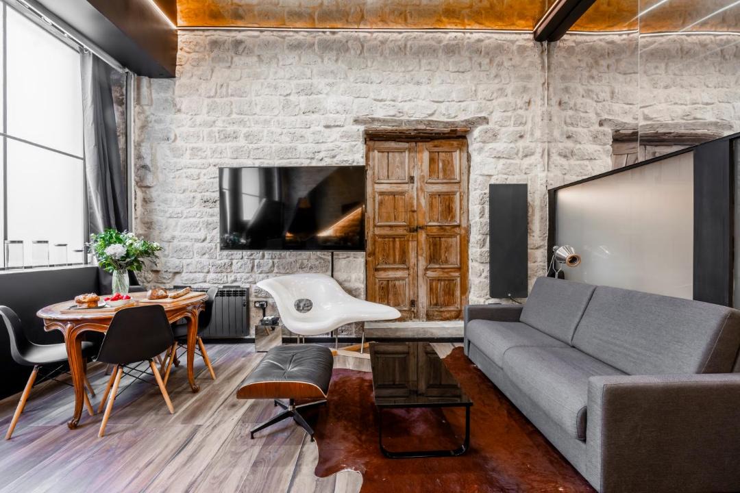 Photo of Livingroom in 9th Arrondissement