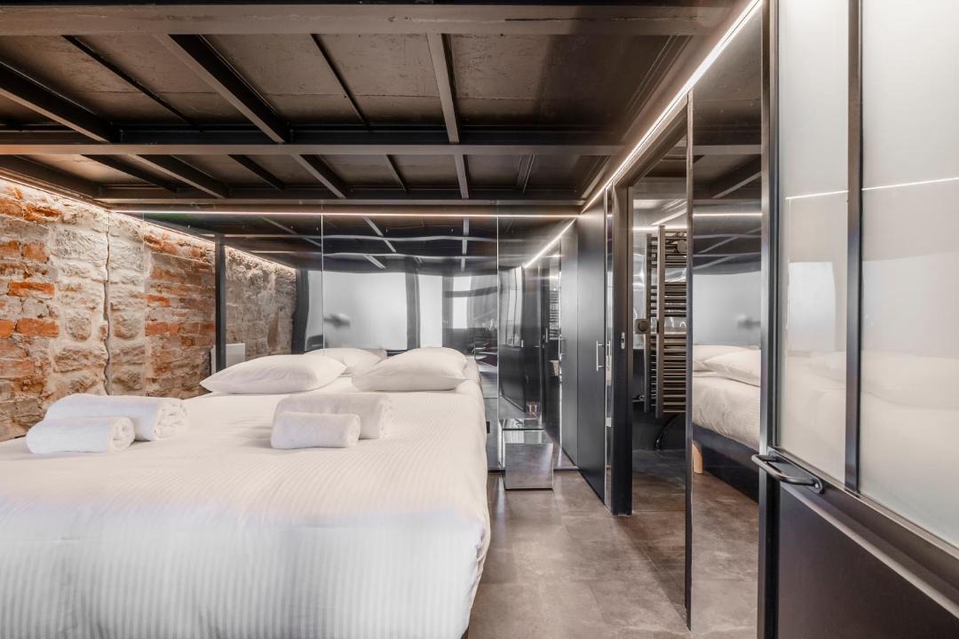 Photo of Bedroom in 9th Arrondissement