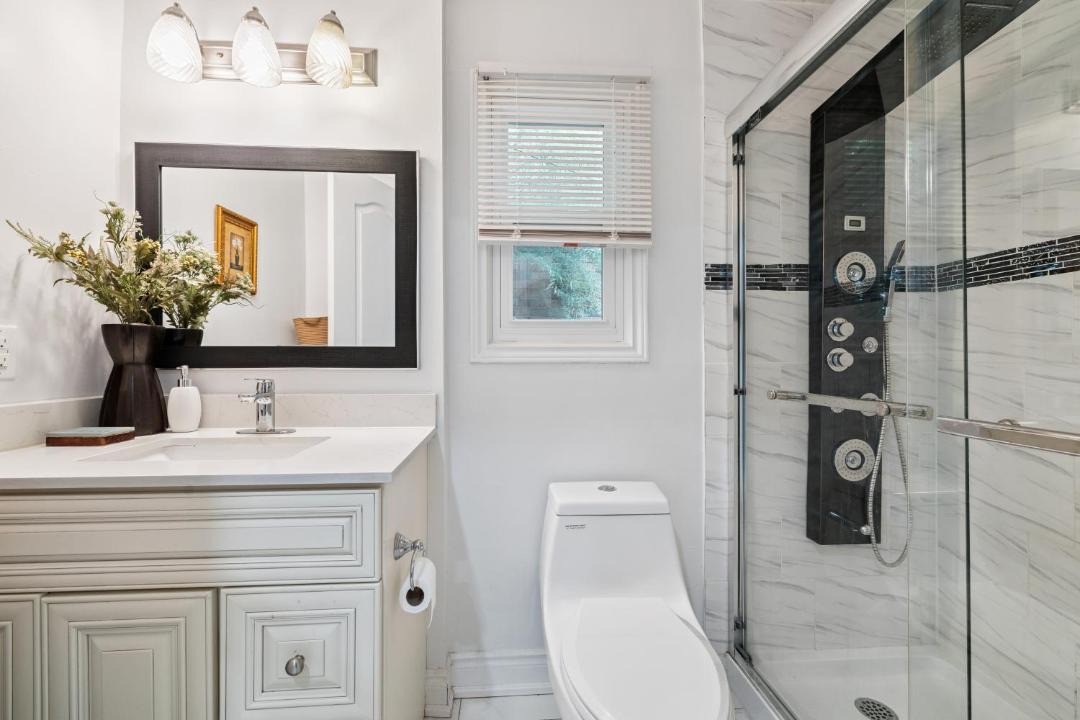 Photo of Bathroom in Niagara Falls