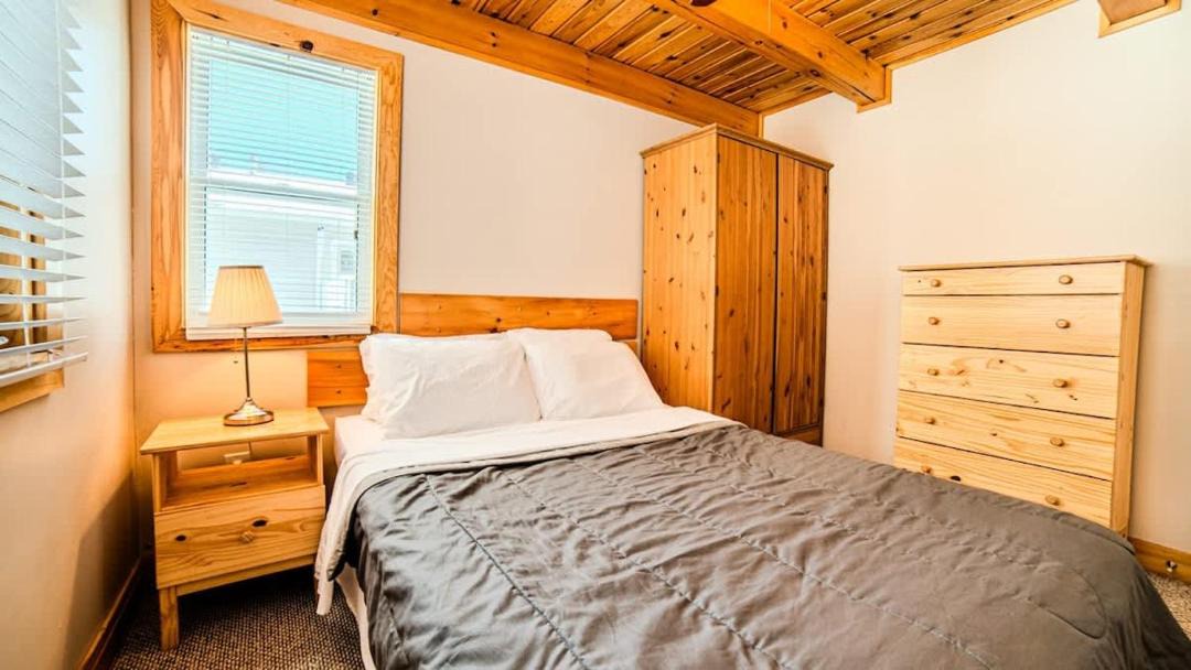 Photo of Bedroom in Muskoka Lakes