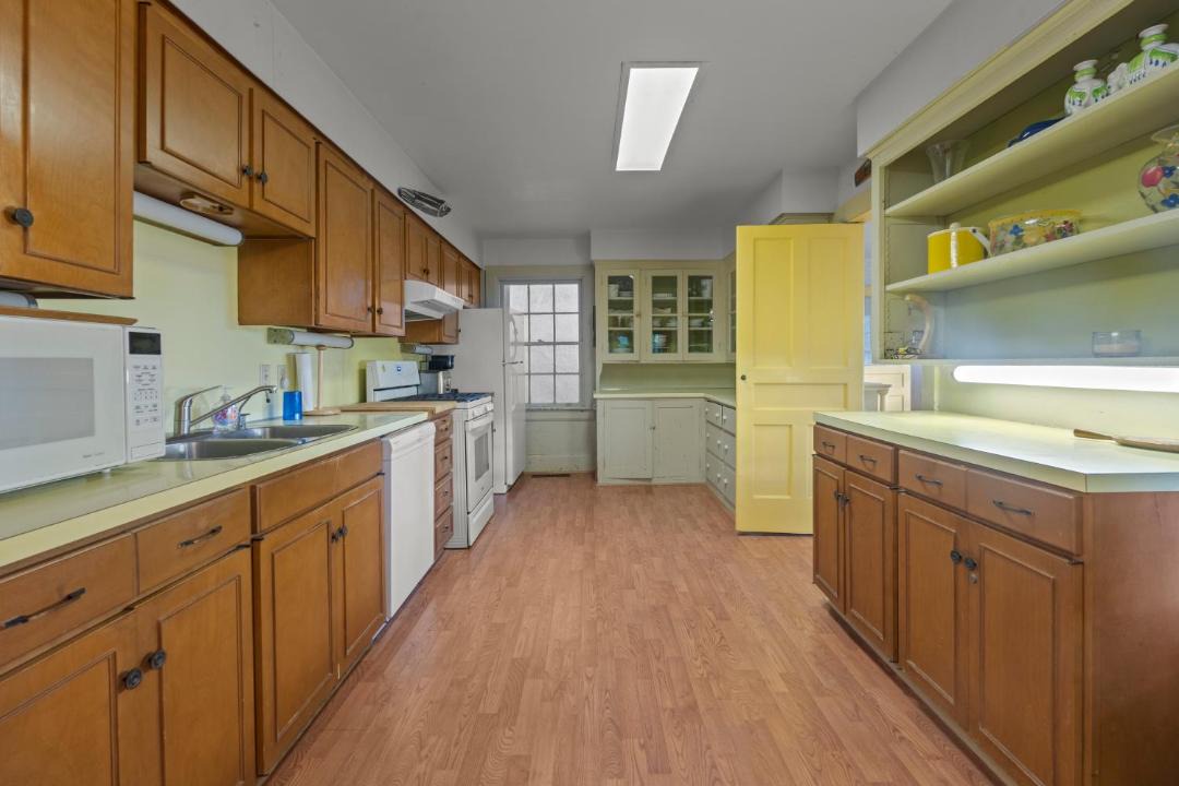 Photo of Kitchen in Port Colborne