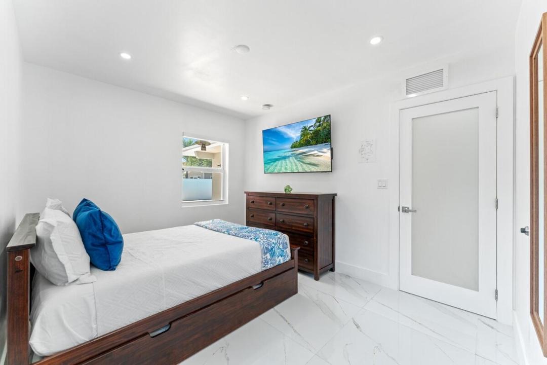 Photo of Bedroom in Middle River Terrace