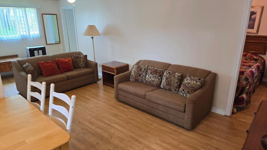 Photo of Livingroom in Wasaga Beach
