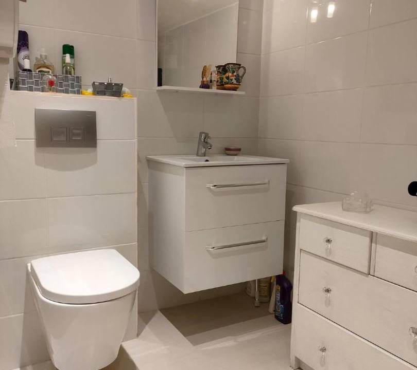 Photo of Bathroom in Emerainville