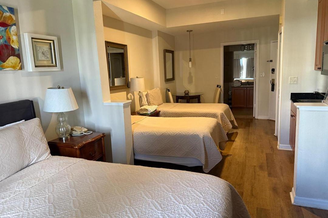 Photo of Bedroom in Florida Center