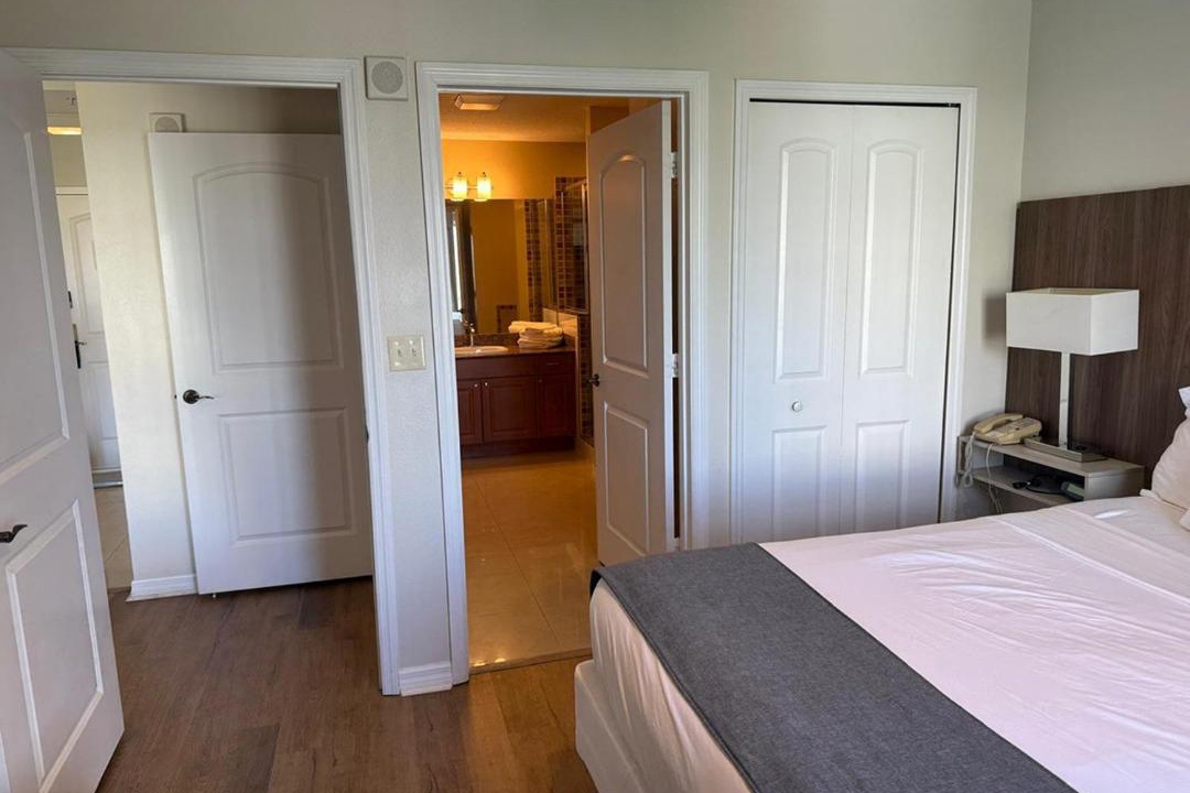 Photo of Bedroom in Florida Center