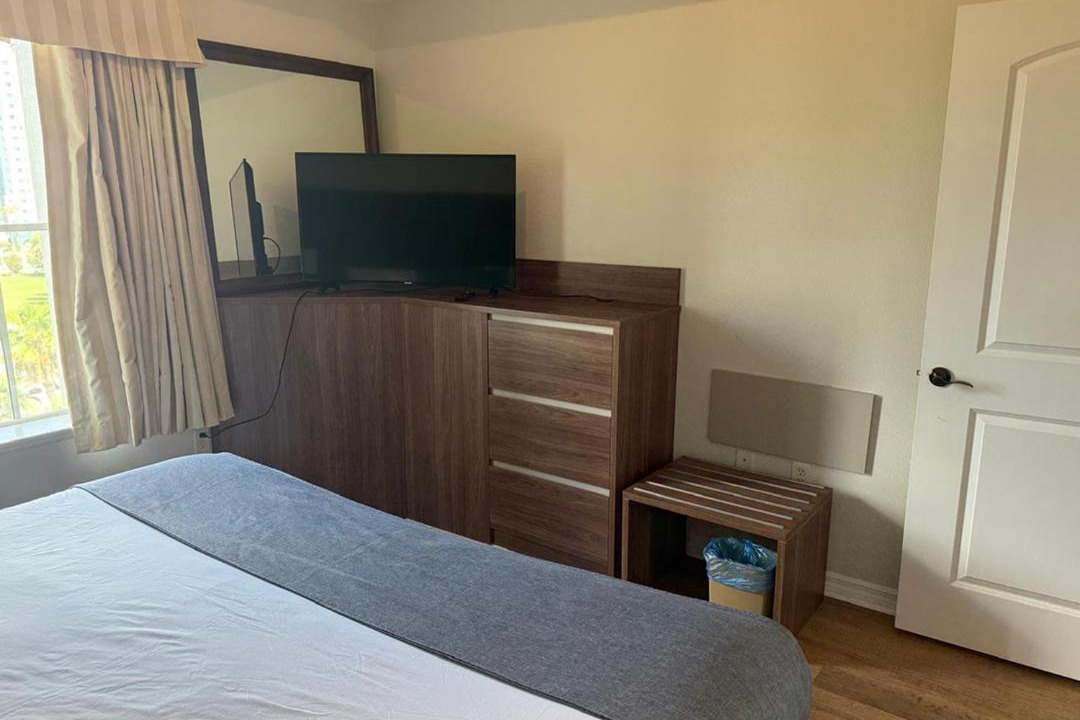 Photo of Bedroom in Florida Center
