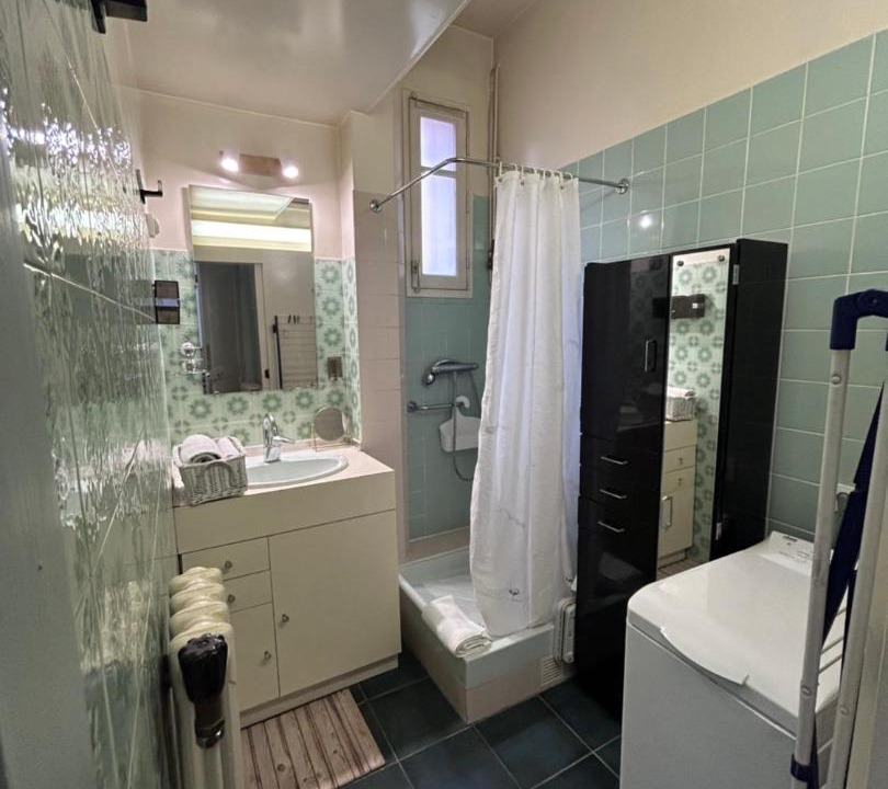 Photo of Bathroom in Porte-Saint-Martin