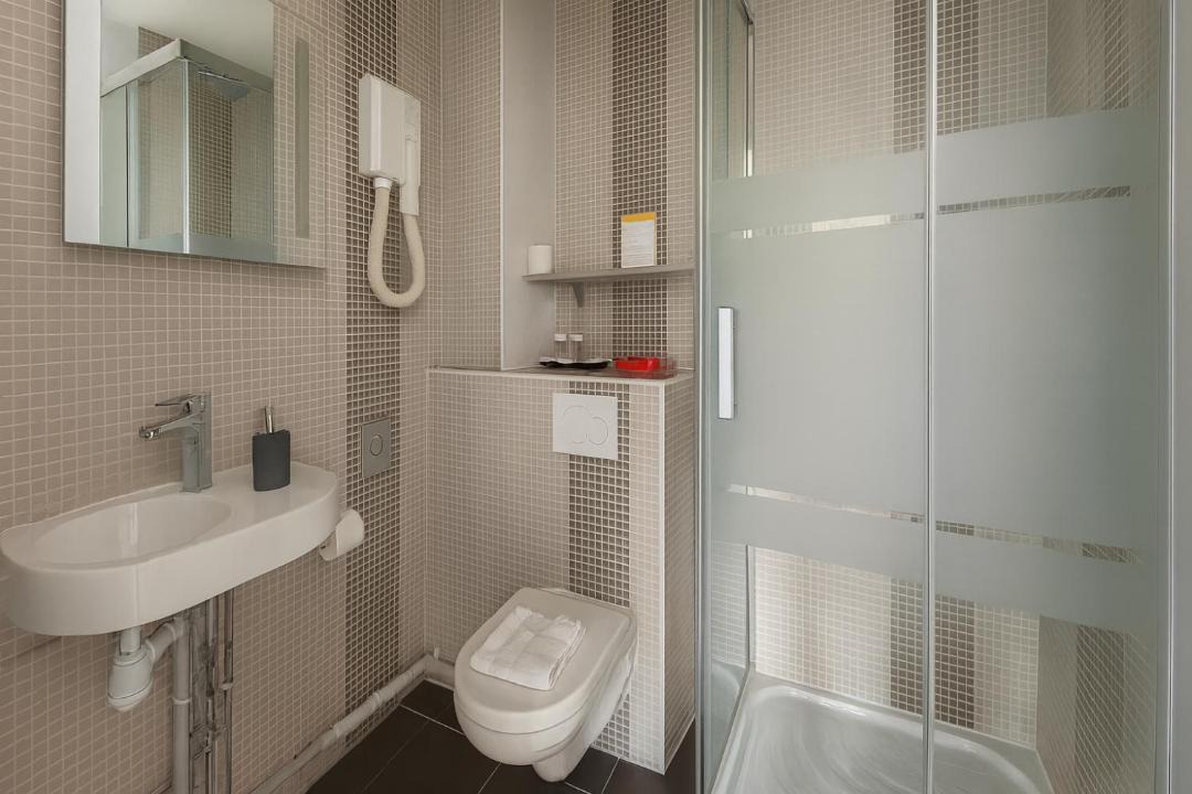 Photo of Bathroom in Parc-de-Montsouris