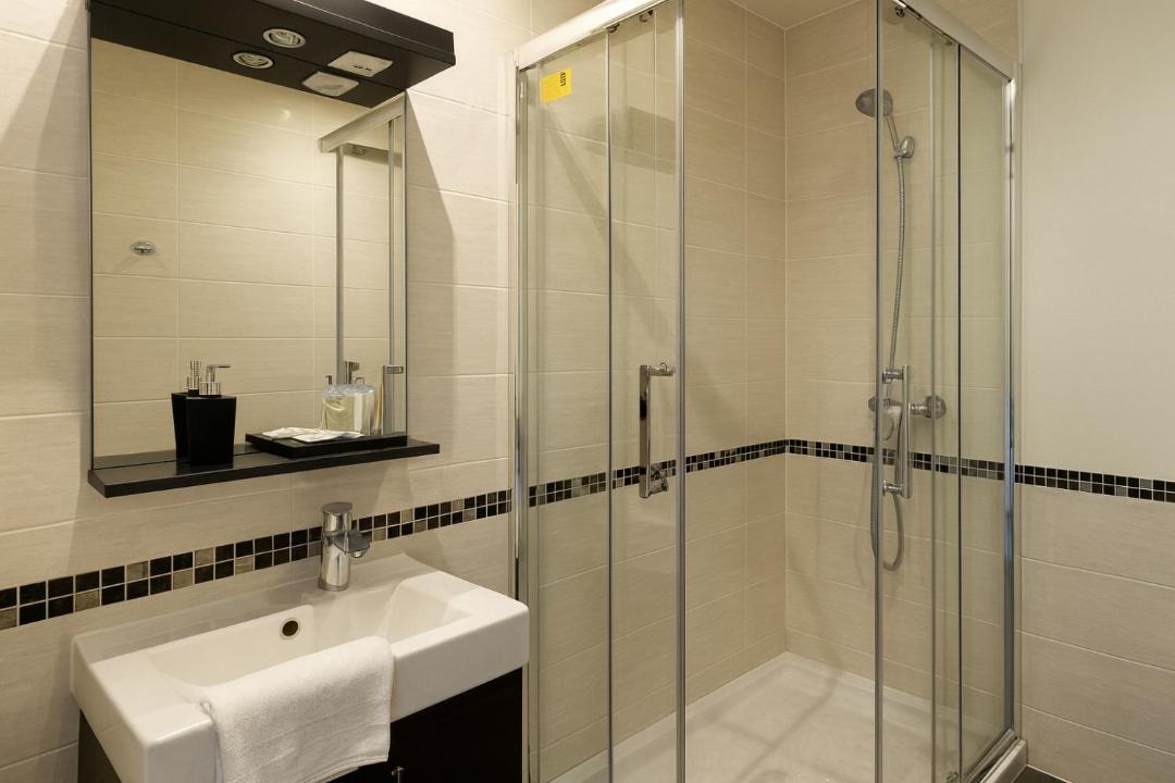 Photo of Bathroom in Parc-de-Montsouris