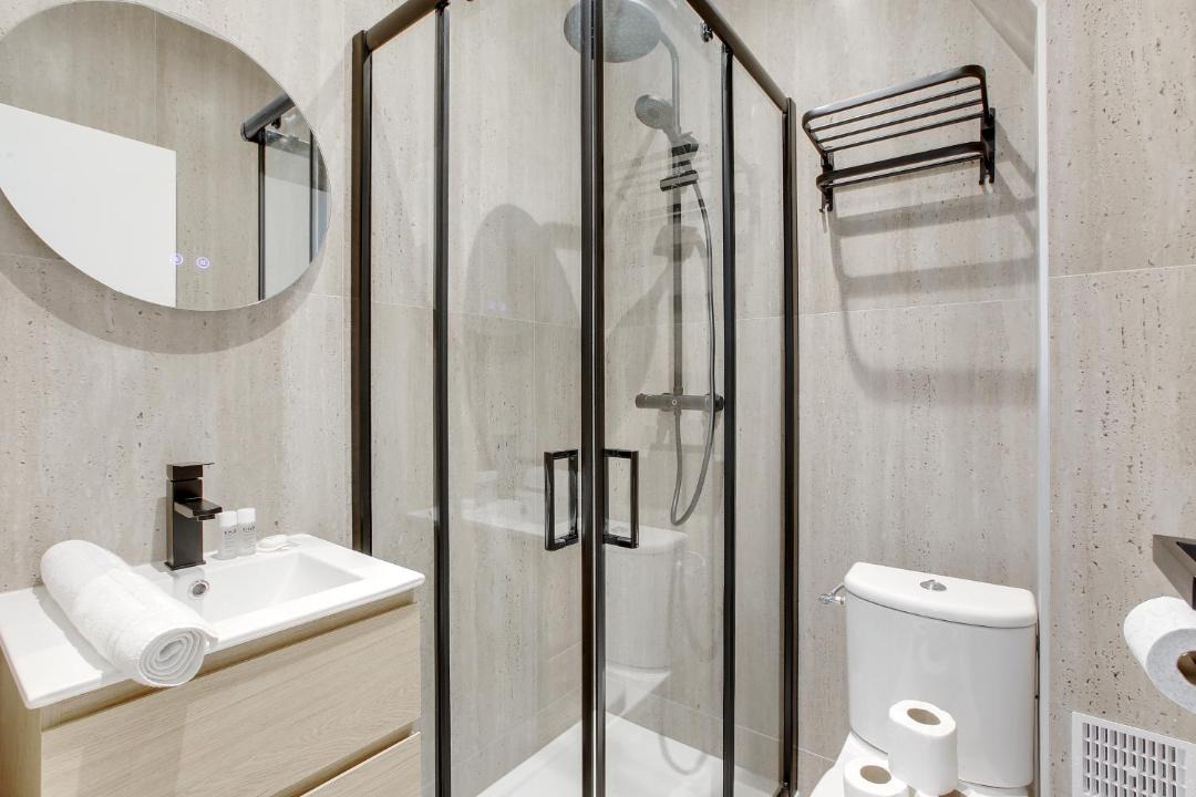 Photo of Bathroom in Saint-Ouen