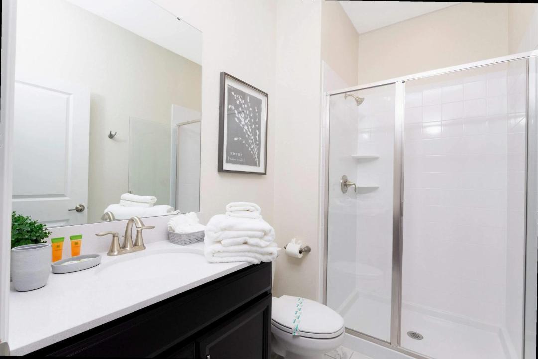 Photo of Bathroom in Bay Lake