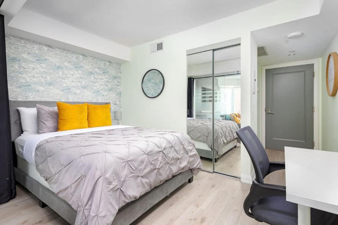 Photo of Bedroom in Bloor-Yorkville