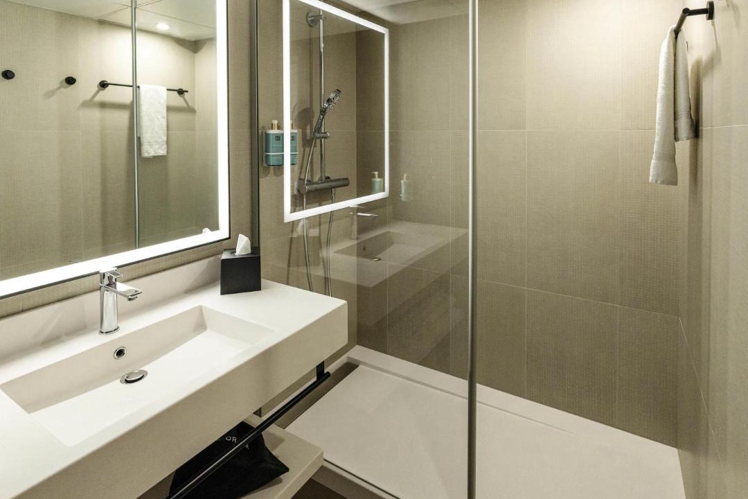 Photo of Bathroom in Suresnes