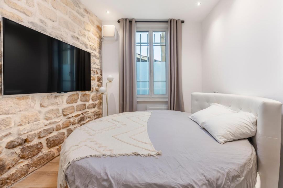 Photo of Bedroom in 14th Arrondissement