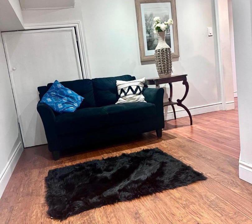 Photo of Livingroom in East Credit