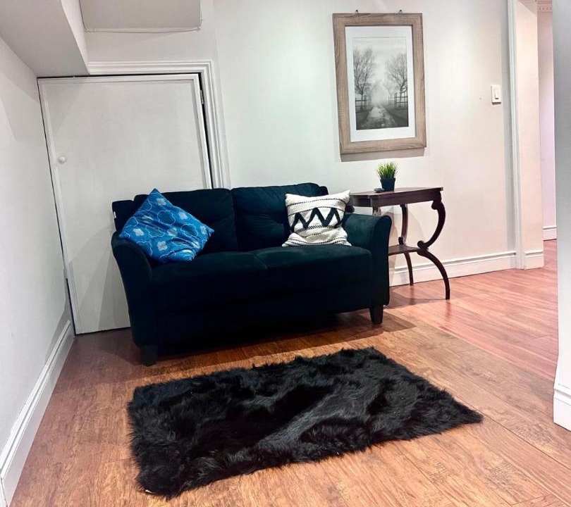 Photo of Livingroom in East Credit