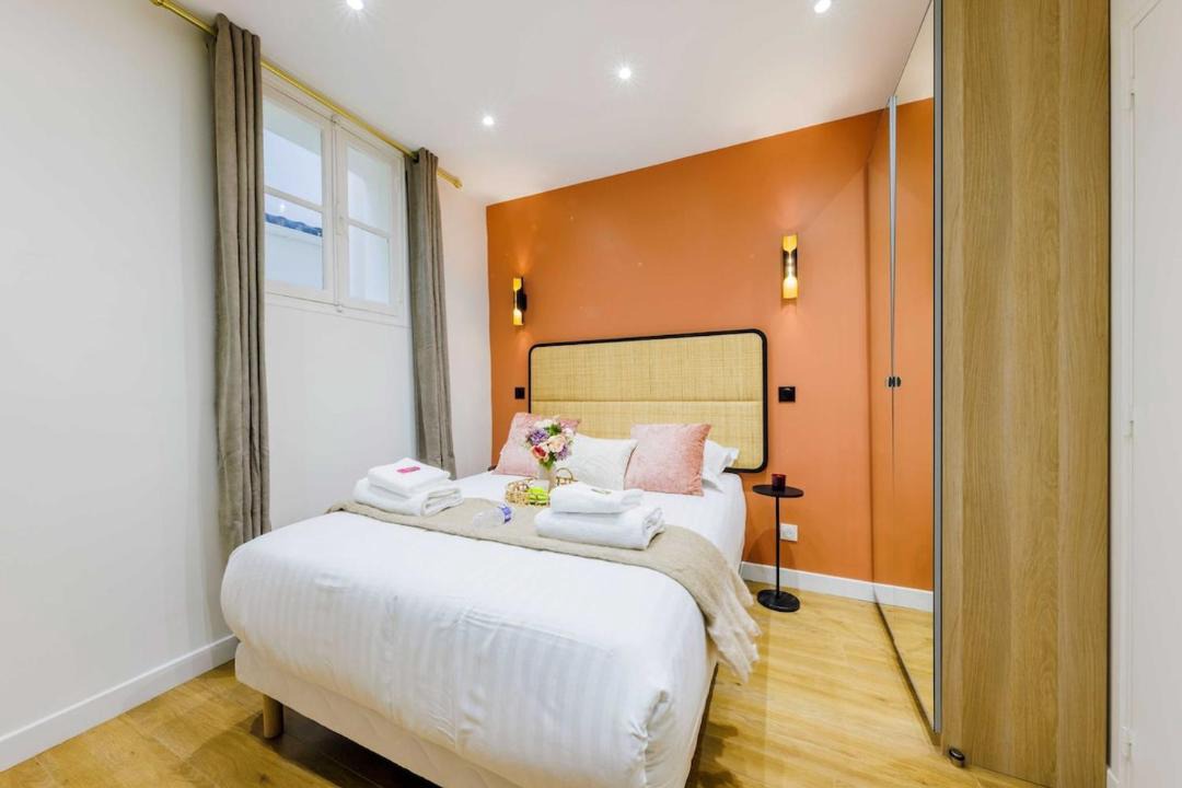 Photo of Bedroom in Quartier du Faubourg-Montmartre
