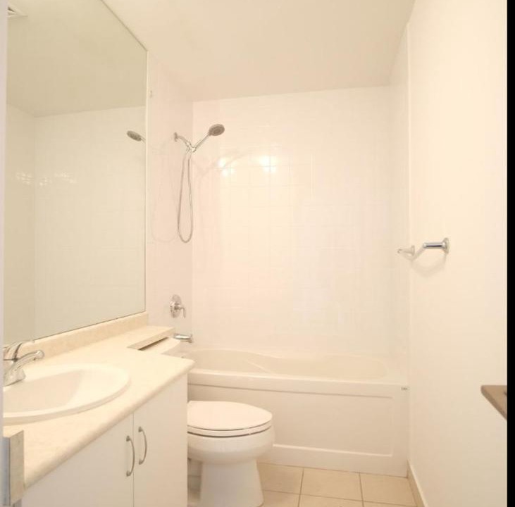 Photo of Bathroom in Fort York