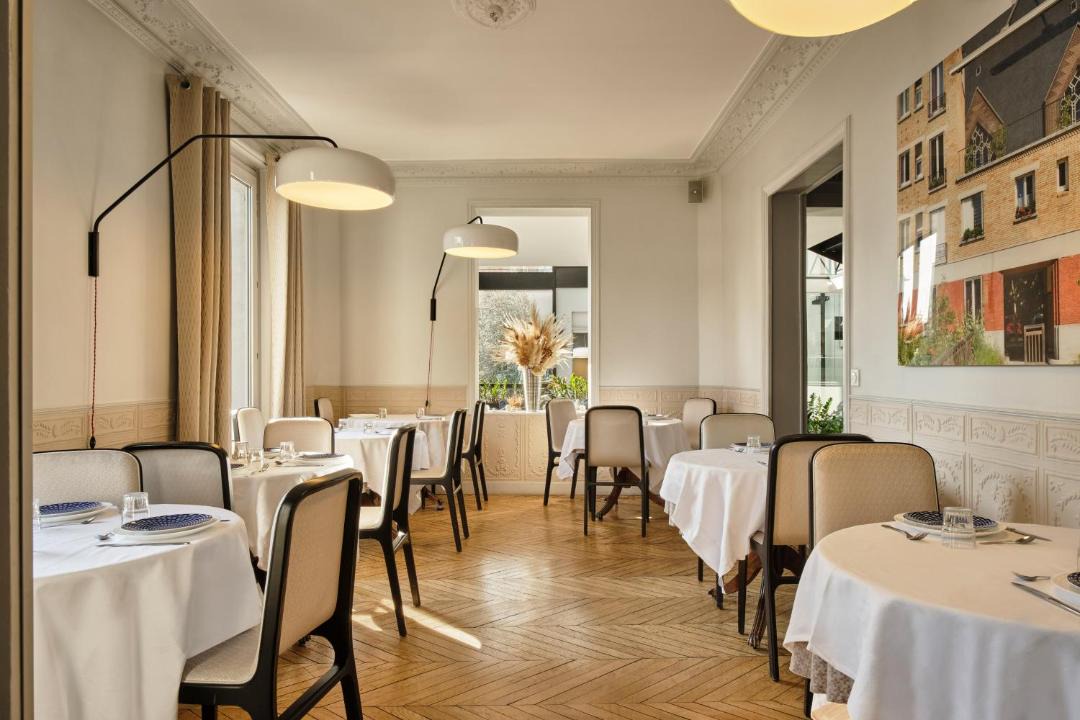 Photo of Others in Suresnes
