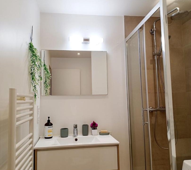 Photo of Bathroom in Montrouge