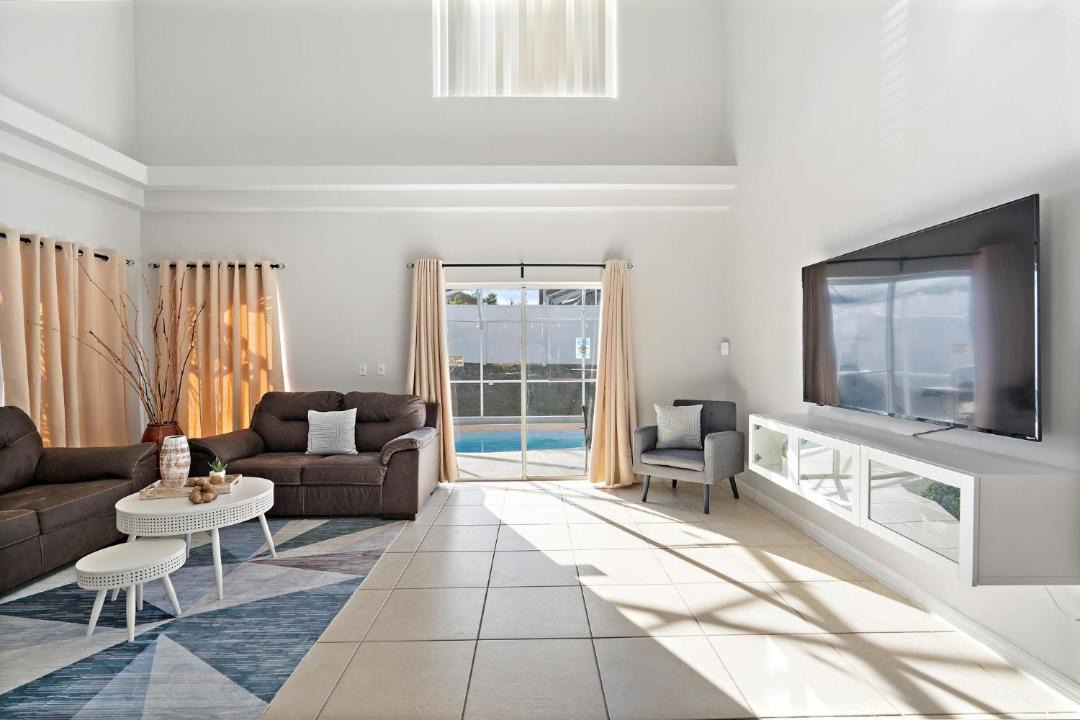 Photo of Livingroom in Lake Davenport Estates