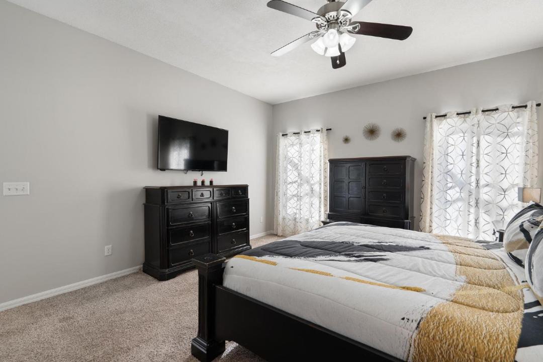 Photo of Bedroom in Lake Davenport Estates