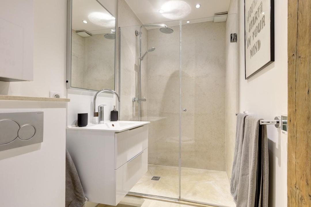 Photo of Bathroom in Quartier du Mail