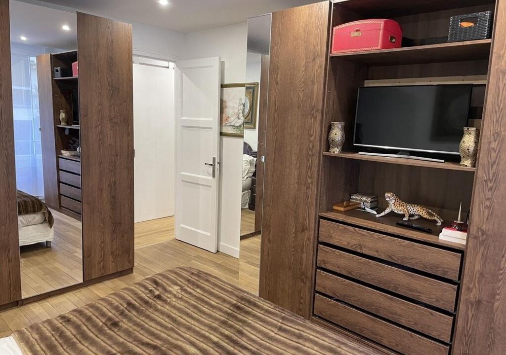 Photo of Bedroom in Chaillot