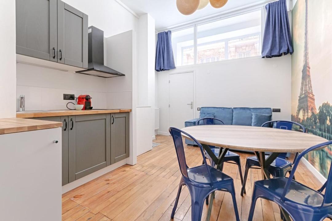 Photo of Kitchen in Quartier de la Plaine-de-Monceaux