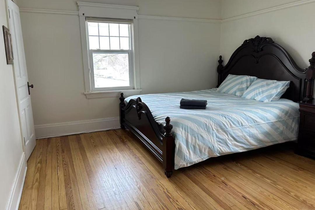 Photo of Bedroom in Richmond Hill