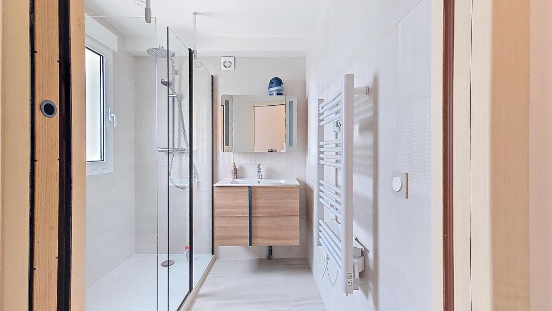 Photo of Bathroom in Chelles