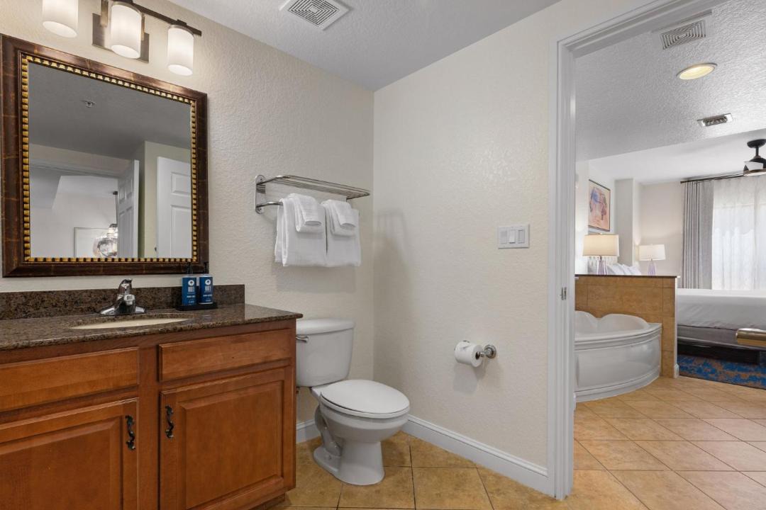 Photo of Bathroom in Bay Lake