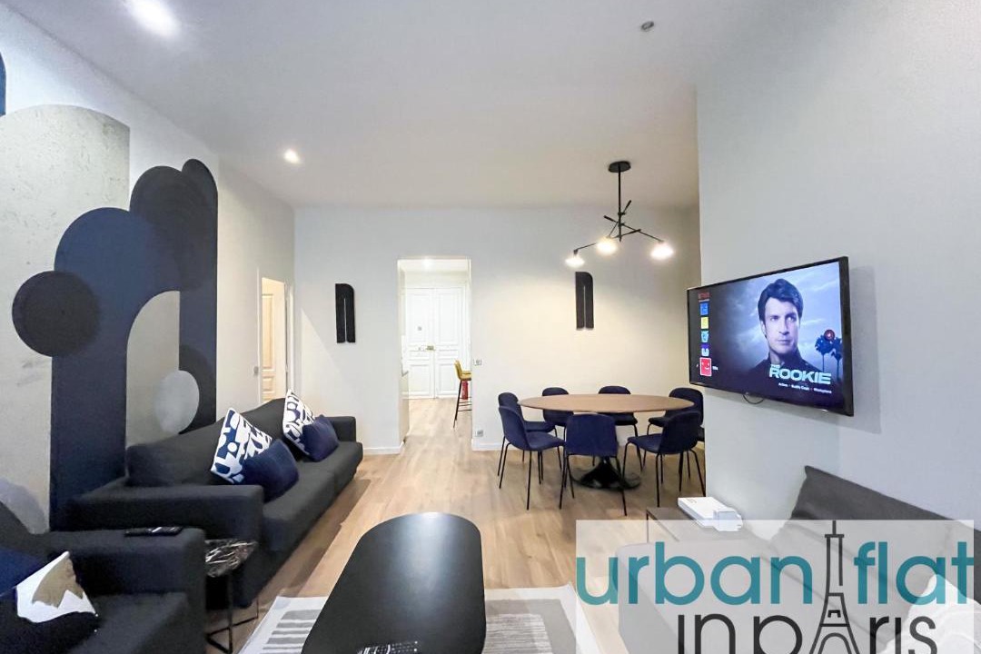 Photo of Livingroom in 8th Arrondissement