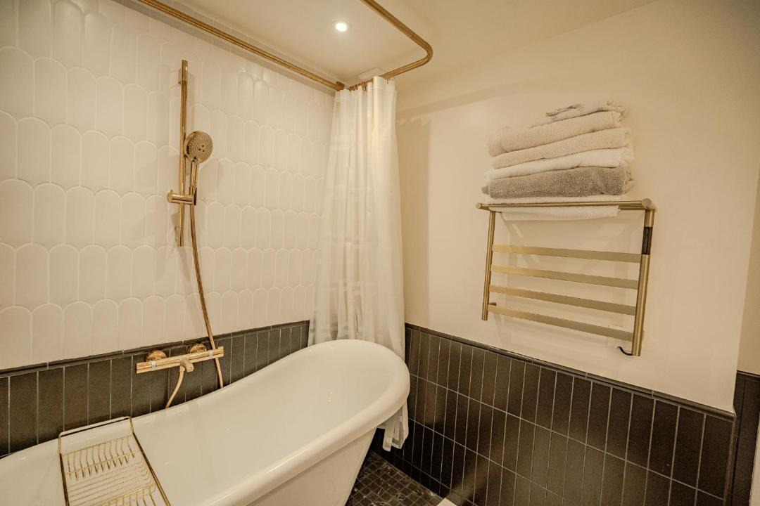 Photo of Bathroom in Quartier du Gros-Caillou