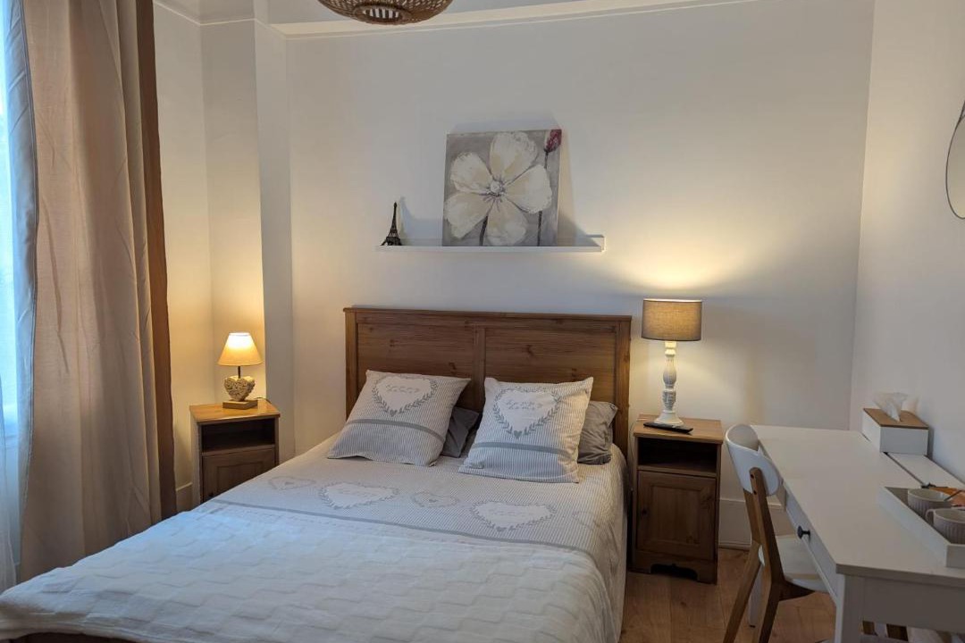 Photo of Bedroom in Thiais
