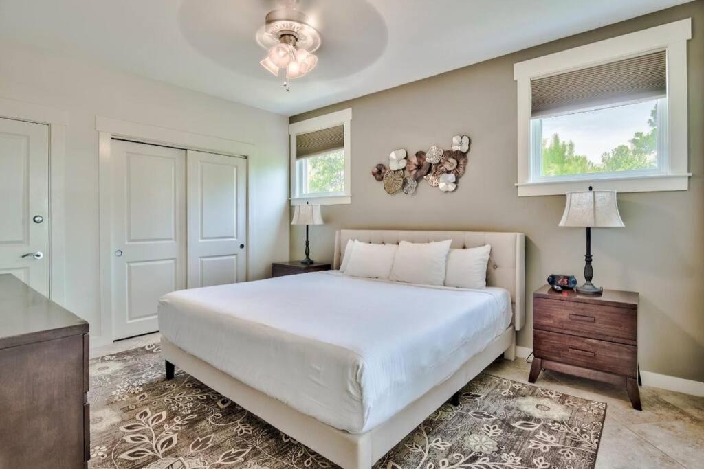Photo of Bedroom in Baytowne Wharf