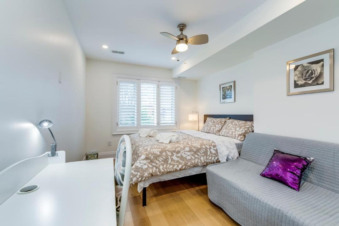 Photo of Bedroom in Oakwood Village