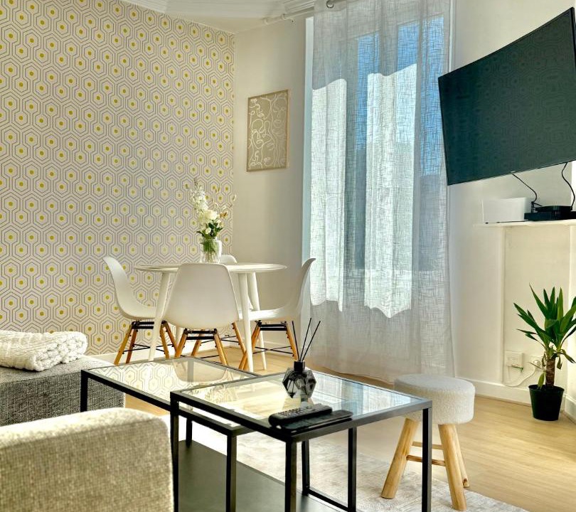 Photo of Livingroom in Les Lilas