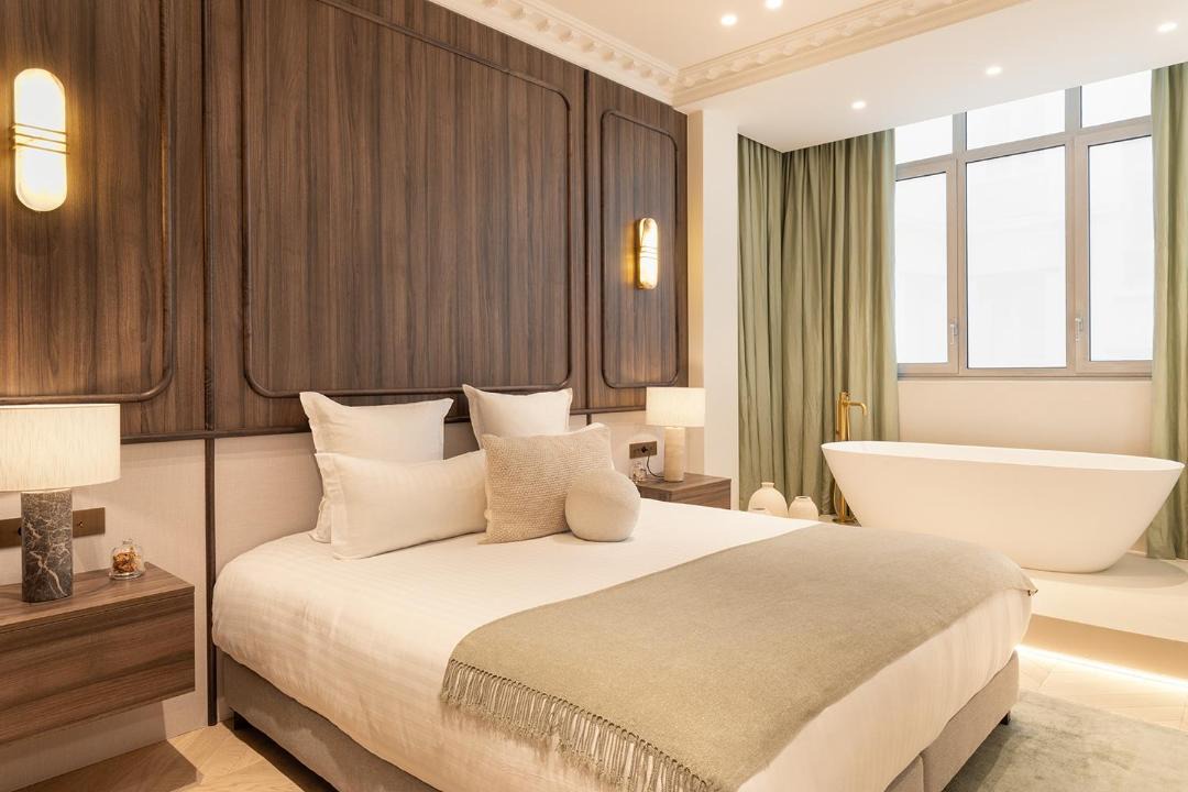 Photo of Bedroom in Champs-Elysees