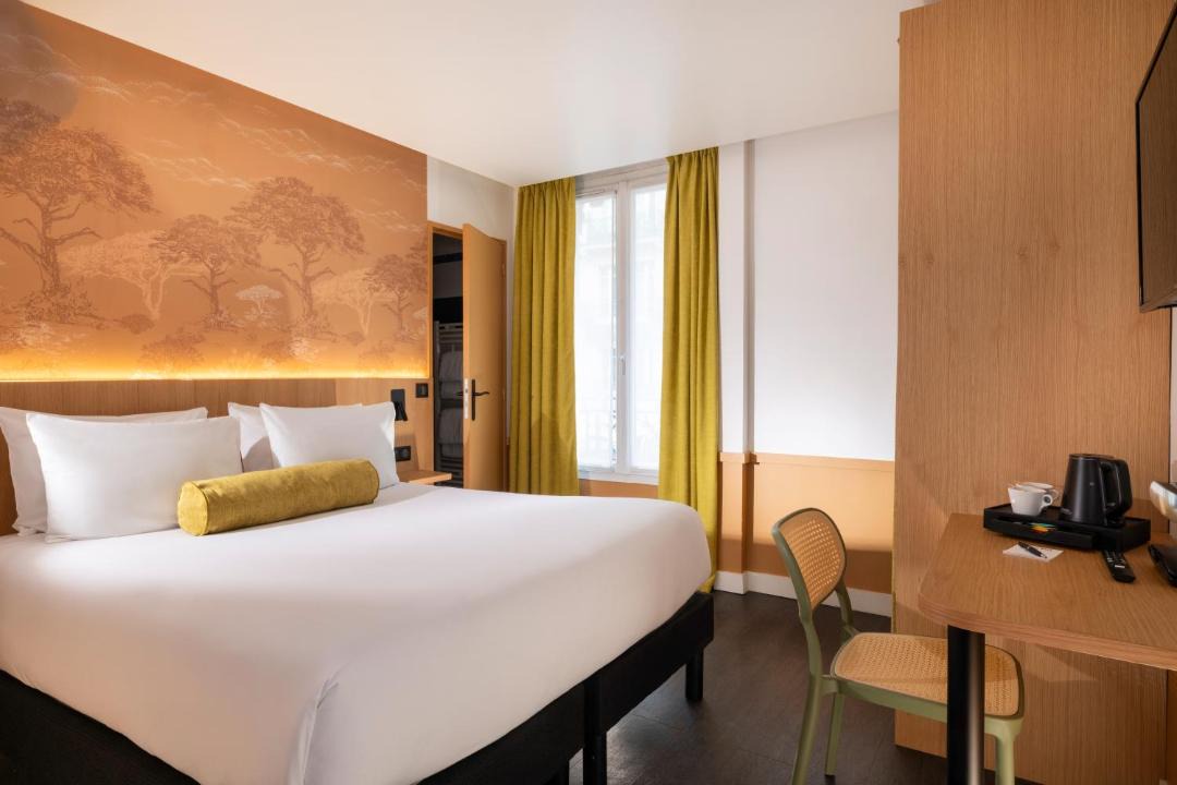 Photo of Bedroom in Sorbonne