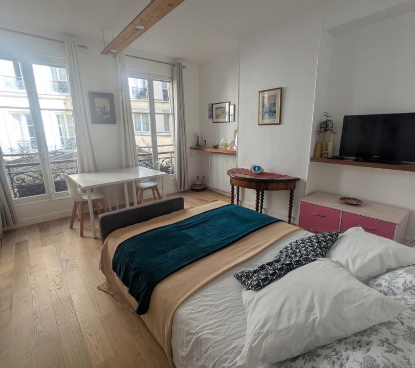 Photo of Bedroom in 3rd Arrondissement
