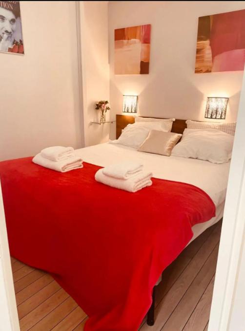 Photo of Bedroom in Sorbonne