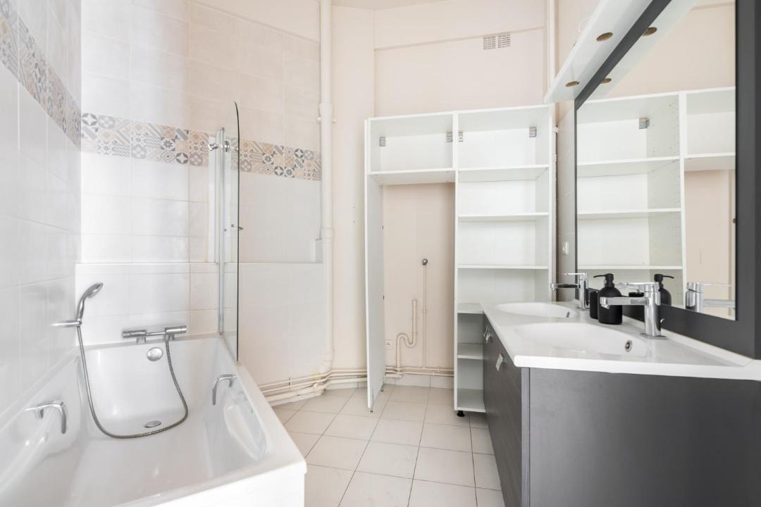 Photo of Bathroom in Porte-Dauphine