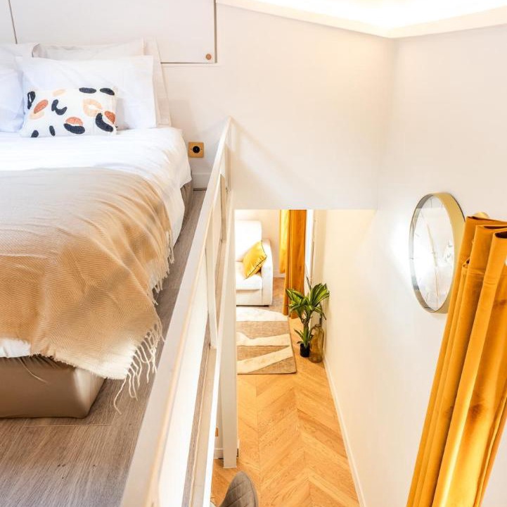 Photo of Bedroom in Pere Lachaise
